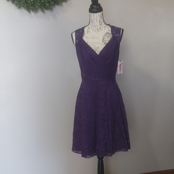 B2 Jasmine Dresses & Skirts - Jasmine B2 Purple V-Neck Sleeveless Fit and Flare Cocktail Dress 10
